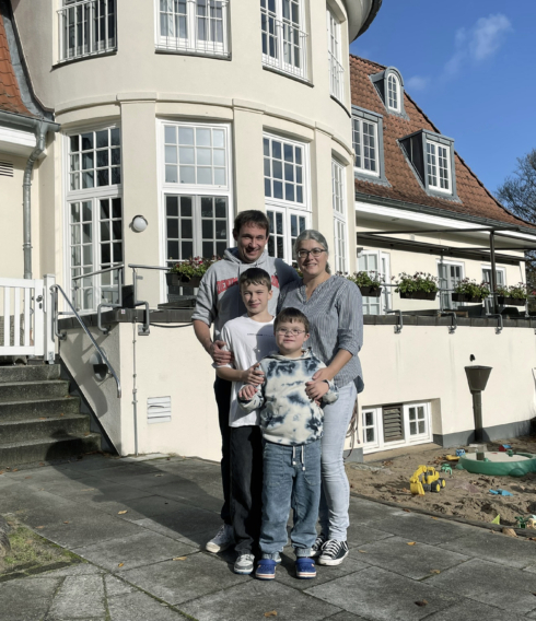  Familie Rueß aus Baden-Württemberg: Kathrin und Christian Rueß mit ihren Kindern Erik (v. M.) und Toni