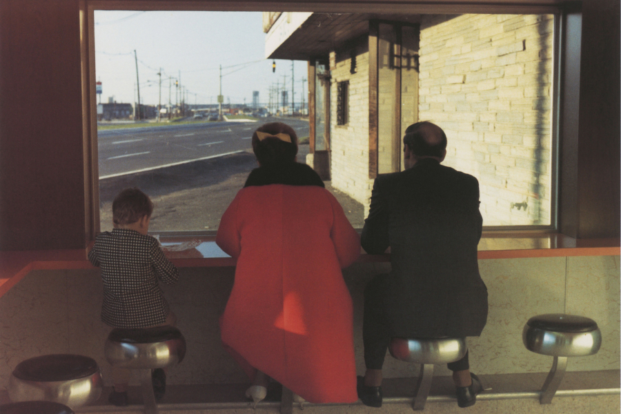 Dieser Offsetdruck von Dan Graham ist auch Teil der Schau in der Hamburger Kunsthalle © 1989 Estate of Dan Graham