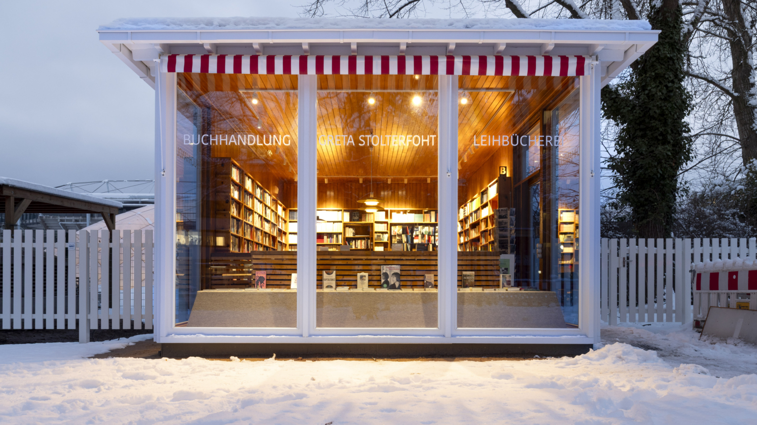 Wie im Bilderbuch. Die Bücherstube erstrahlt im neuen Glanz (©Andreas Weiss)