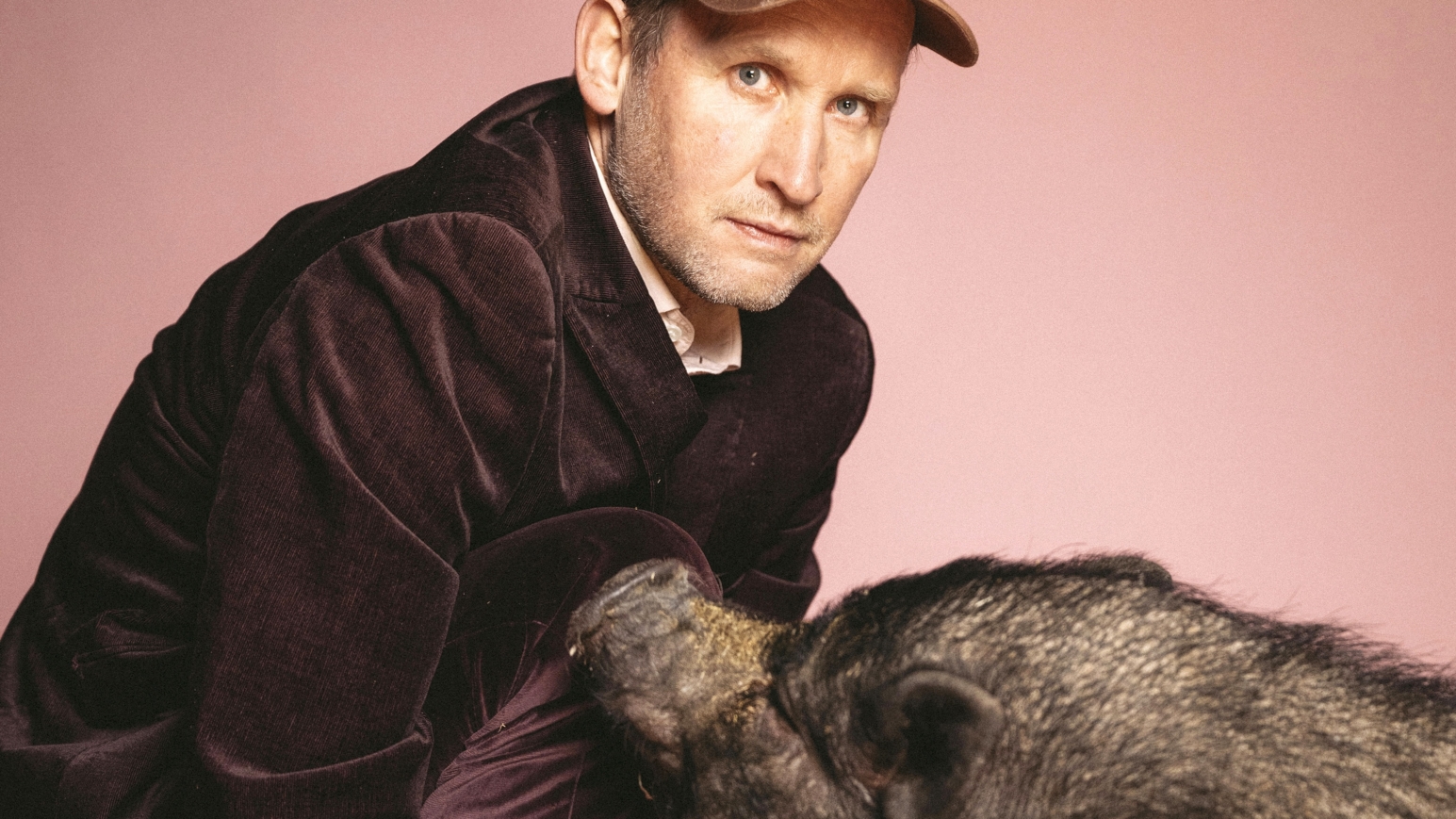 Torben Kessler als überforderter Erdkundler in „To My Little Boy“