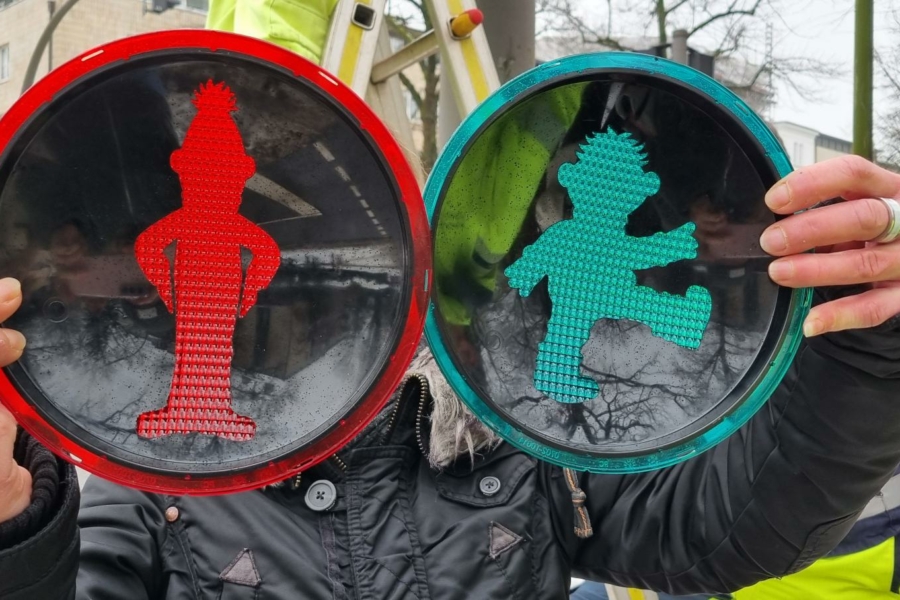 So sehen sie aus, die Sesamstraßen-Ampelmännchen an zwei Hamburger Kreuzungen