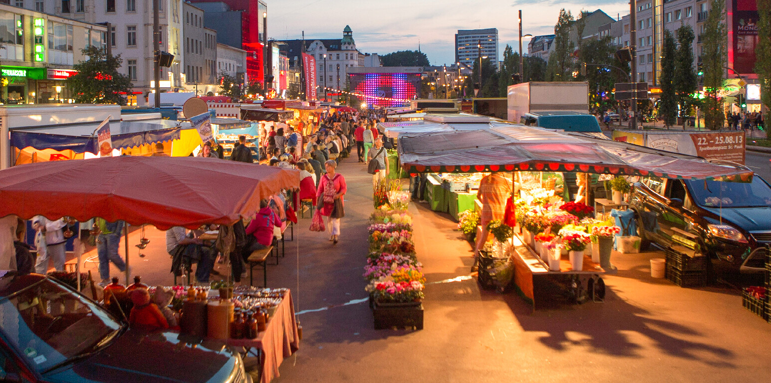 St. Pauli Nachtmarkt auf dem Spielbudenplatz