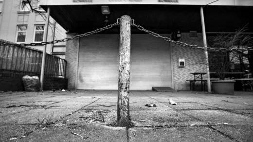 Süleyman Taşköprü (31) 27.06.2001, Hamburg, Schützenstraße, Exponat der Ausstellung: “Blutiger Boden – Die Tatorte des NSU” von Regina Schmeken