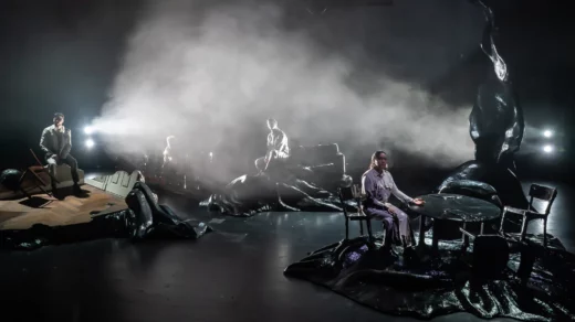 Verwandlung von Burhan Qurbani im Thalia Gaußstraße