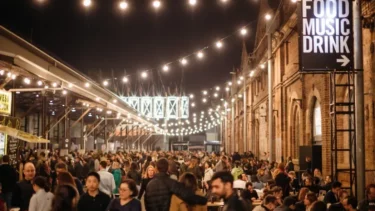 Flohmarkt & Streetfood in der Gleishalle Oberhafen