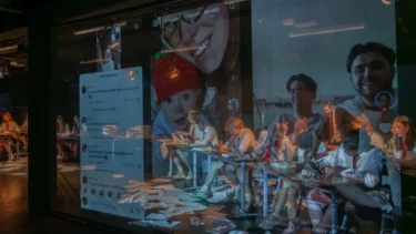 DIKTAT 3 – SOCIETY OF TIKTOK in den Deichtorhallen