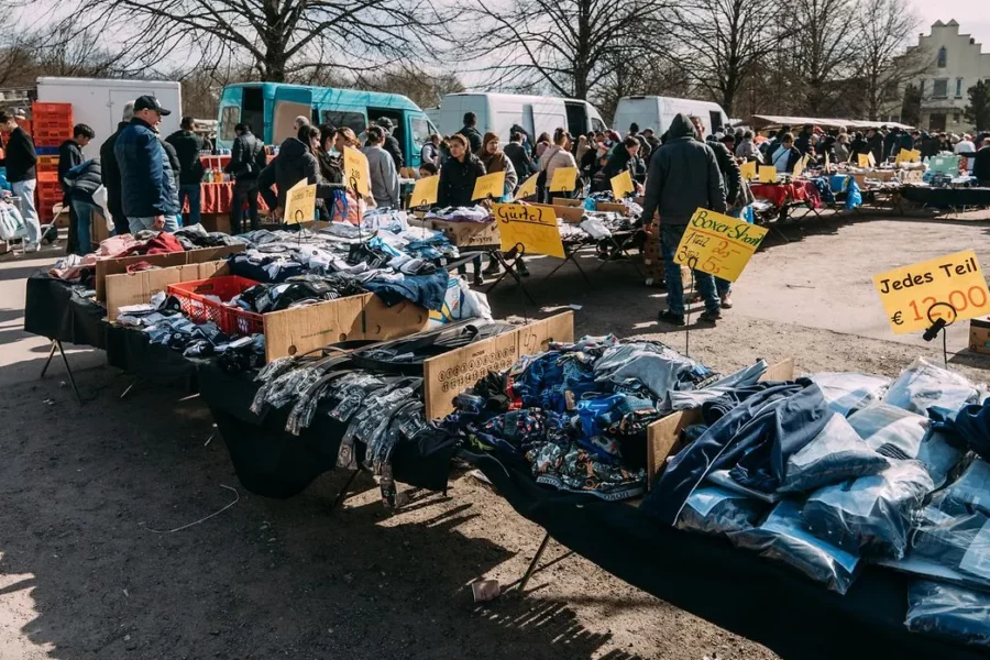 Flohdom Bahrenfelder Trabrennbahn