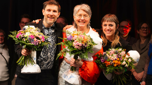 Hamburger Comedy Pokal 2026 – Sieger. V. l. Philipp Schlüter (2. Platz), Katharina Block (1. Platz), Jane Mumford (3. Platz) (©Lukas Sominka)