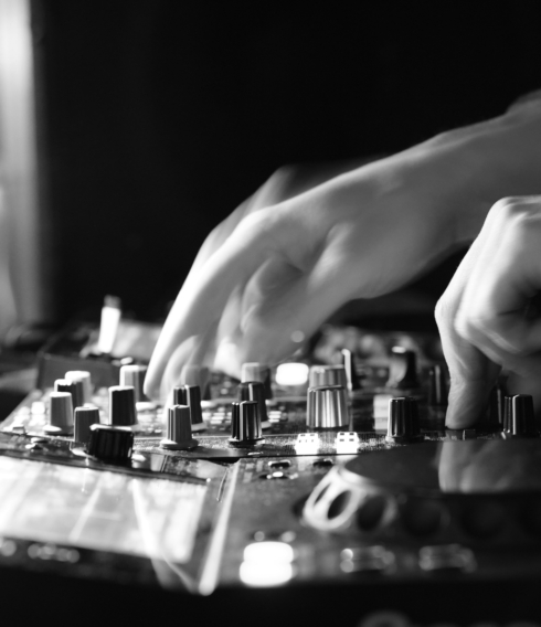 Für lange Techno Abende kann man bald wieder ins PAL. Ab Freitag, den 13. März werden dafür neue Türen in Hammerbrook geöffnet