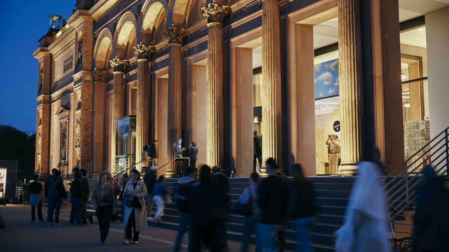 Die Hamburger Kunsthalle bei Nacht