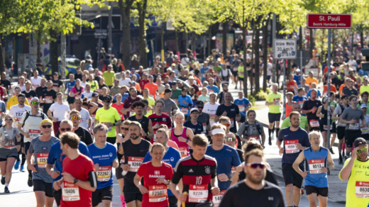 Fast 50.000 Menschen gehen jedes Jahr bei dem größten Frühjahrsmarathon Deutschlands an den Start (©Haspa Marathon Hamburg)
