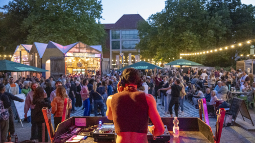 Die Altonale zieht Jahr für Jahr zahlreiche Kulturinteressierte und Feiernde an