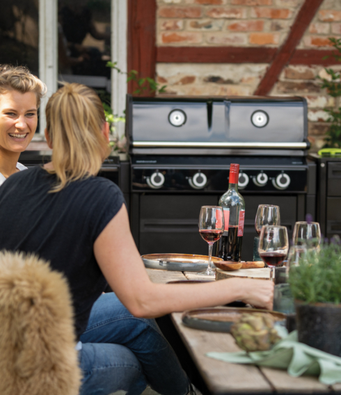 Beim BBQ Frühling erfährt man nicht nur die neuesten Grilltrends, sondern kann auch nett zusammensitzen und genießen