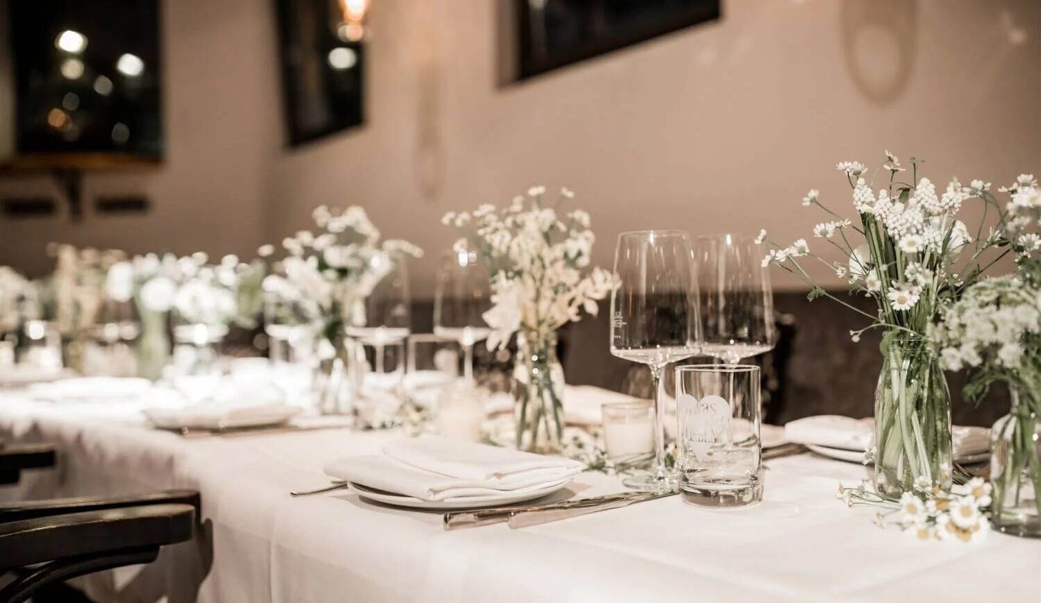 Feiern bei den Profis: Zahlreiche Restaurants, wie das Küchenfreunde Kraftwerk, sind tolle Locations für die private Feier / ©Küchenfreunde