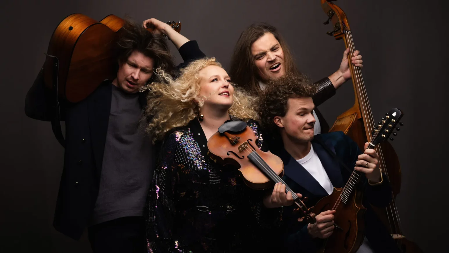 Curly Strings in der Finnischen Seemannskirche