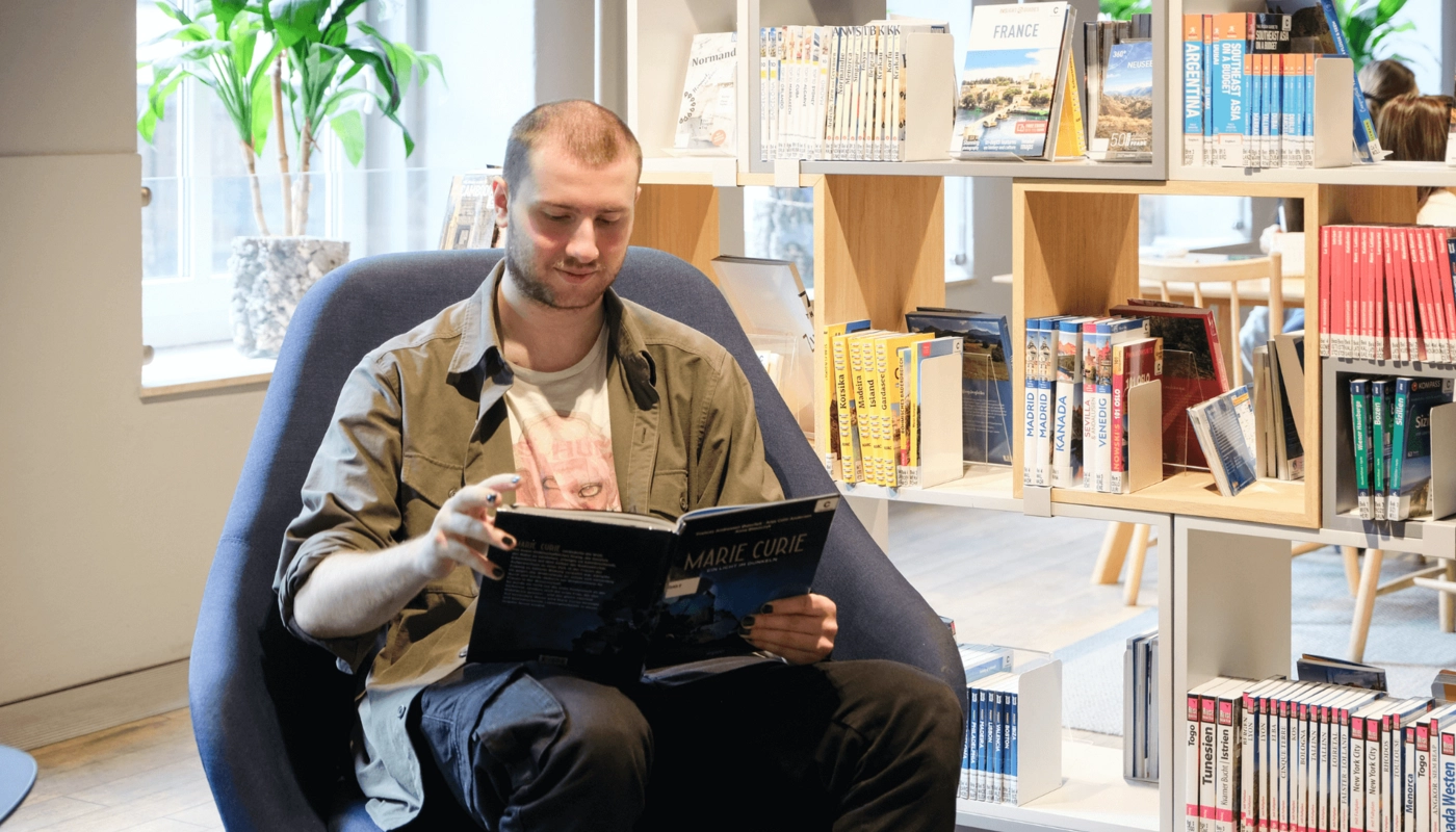 Silent Book Club in der Bücherhalle Niendorf