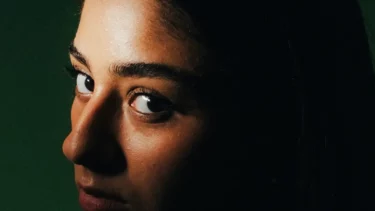 maïa in der Hebebühne