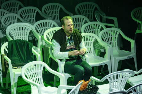 Dennis Schwabenland in seiner Solo-Performance „Mülheim Absturz Ruhr“