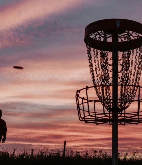 Ungewöhnliche Sportarten in der Hansestadt. Zum Beispiel Disc Golf beim HSV, Quidditch beim FC St. Pauli oder Lichtschwertkampf bei den Forcesabers