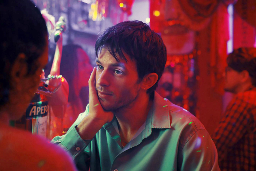 Verträumt gucken kann er ja: Jannis Niewöhner in „Allegro Pastell“