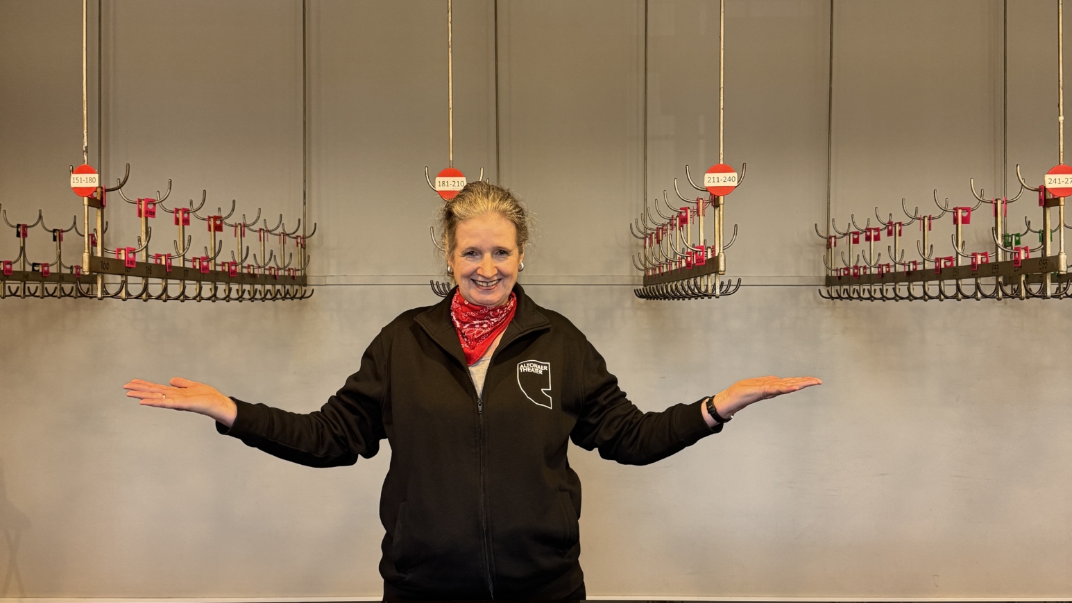 Petra: „Dass ein Theaterstück überhaupt zustande kommt, liegt ja nicht nur an den Schauspielenden“©Paula Budnik