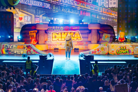Macht die Hallen pickepackevoll: DIKKA