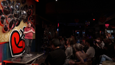 Gemütliche Atmosphäre und ordentlich zu lachen bei der Swap Comedy