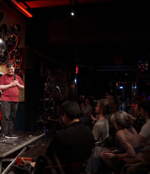 Gemütliche Atmosphäre und ordentlich zu lachen bei der Swap Comedy