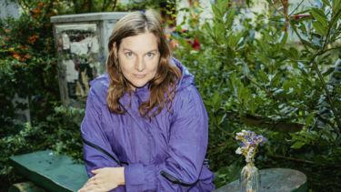 „Ich habe mir immer gedacht, dass ich meine Kindheit mal aufschreiben müsse“: Judith Holofernes