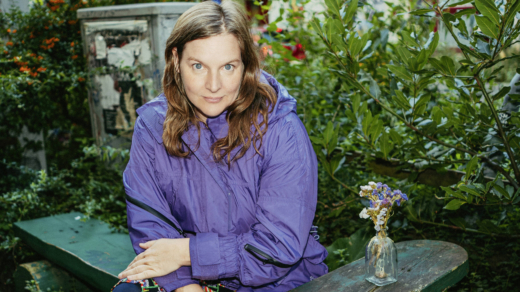 „Ich habe mir immer gedacht, dass ich meine Kindheit mal aufschreiben müsse“: Judith Holofernes