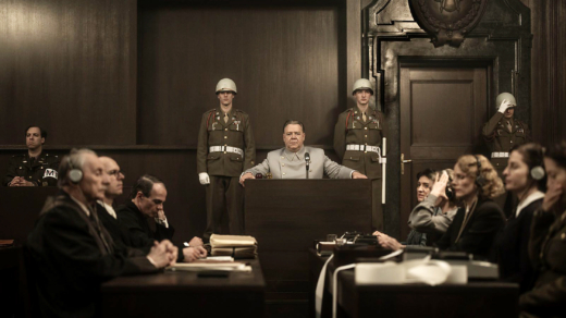 Russell Crowe als Nazi Hermann Göring in „Nürnberg“ auf der Anklagebank