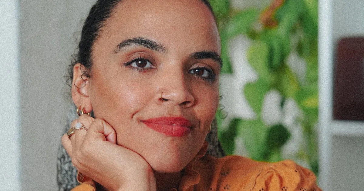 Lesung „Ökorassismus“ auf Kampnagel mit Ciani-Sophia Hoeder