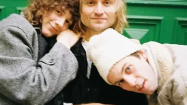 „Friends with Oranges“ im Haus 73