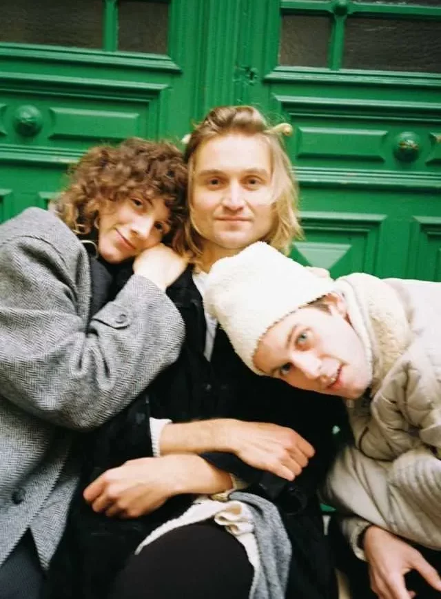 „Friends with Oranges“ im Haus 73