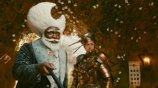 Die Kostüme sind jedenfalls interessant: Dustin Demri-Burns und Nonso Anozie in „Der Wunderweltenbaum“
