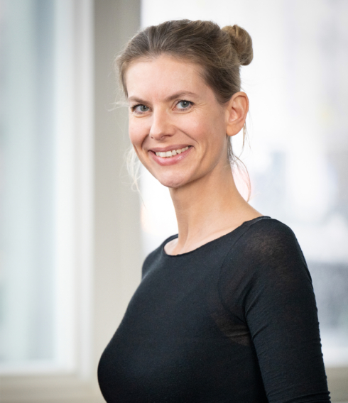 Die gebürtige Hamburgerin war vor ihrer Theaterkarriere als Grafikerin tätig: Nora Schumacher