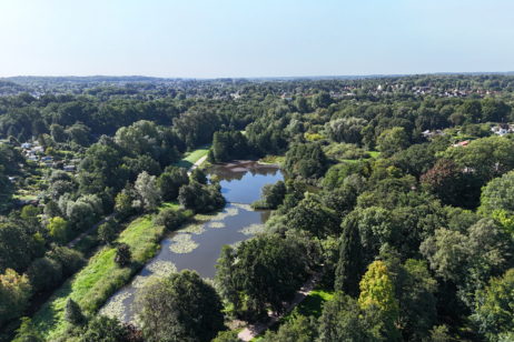 Ein Highlight im Stadtpark Harburg: der große Außenmühlenteich
