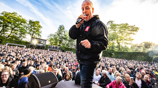 Show Nummer 56 steht an: Lotto King Karl auf der Freilichtbühne im Stadtpark