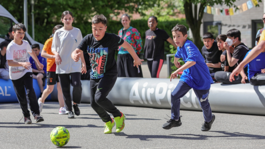 Straßenfußball für Toleranz in der Stadtteilschule am Hafen
