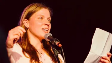 Hamburger Poetry Slam Stadtmeisterschaft U20-Finale im Haus 73