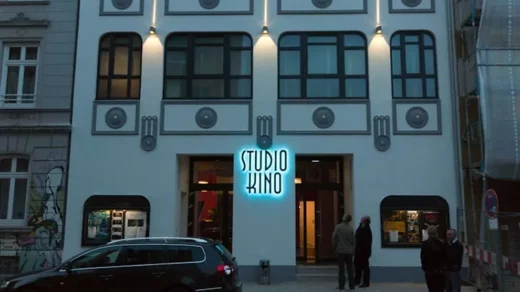 Außenfasade des Studio Kinos