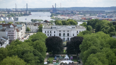 Zentraler Treffpunkt der altonale: der Platz der Republik in Altona