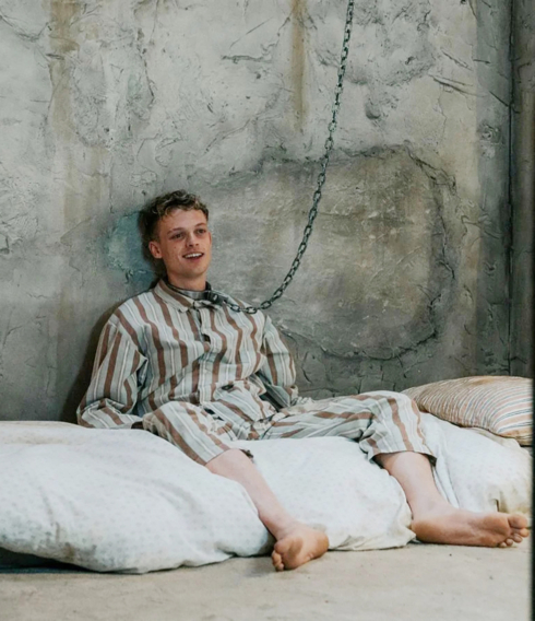 Anson Boon als Tommy in „Good Boy – Wir wollen nur dein Bestes“