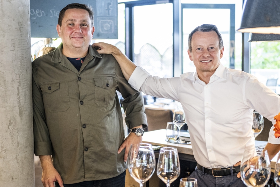 Jan Punčochář und Jan Smigmator freuen sich auf einen intensiven Abend im Stüffel