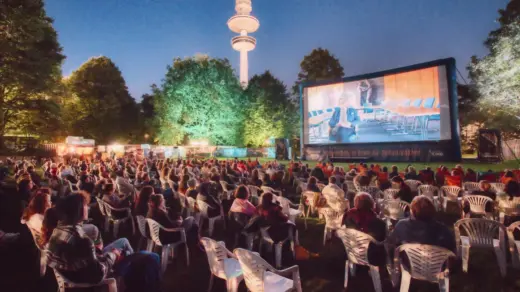 Das Schanzenkino zeigt auf zwei Leinwänden jeweils zwei Filme pro Veranstaltung
