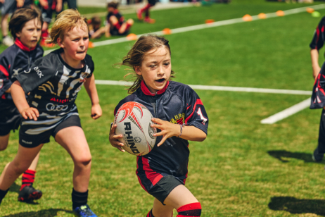 BU: Der Lions-Cup ist das große internationale Jugendturnier des Hamburger Rugby-Clubs und bringt Jugendteams aus Deutschland, Tschechien und Polen in der Rugby-Arena im Stadtpark zusammen