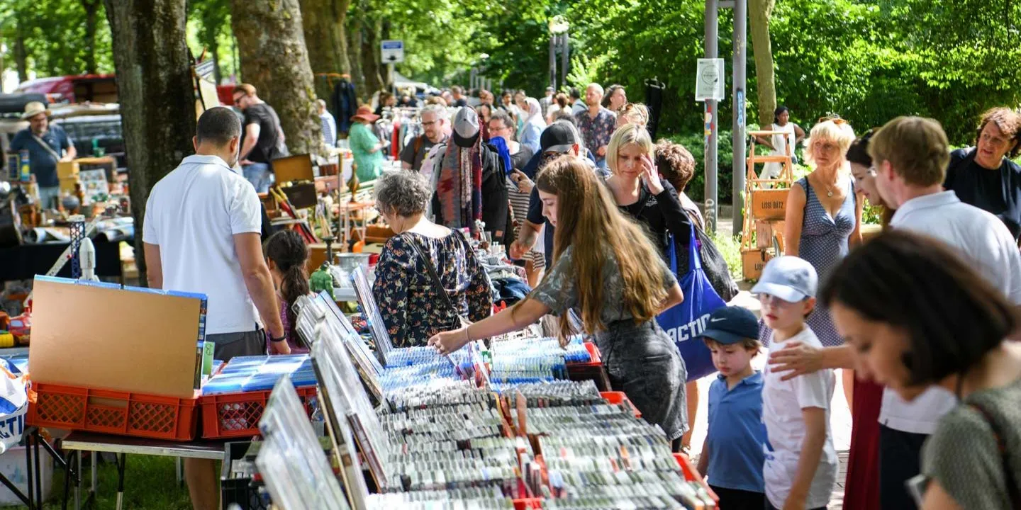 Altonale Flohmarkt am Platz der Republik