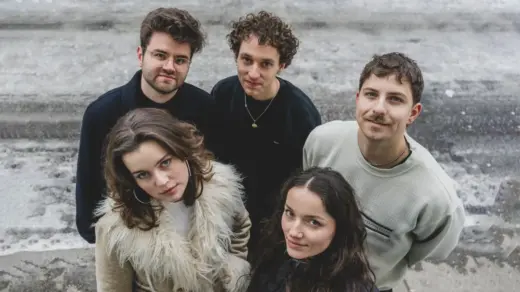 INDIEVERCITY: Picture of a Red Seagull auf dem Lattenplatz