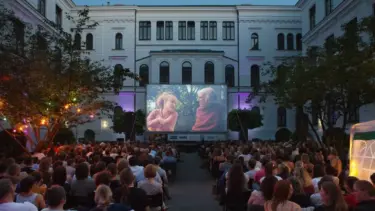 Saltwater Surf Movie Night im zeise Open Air