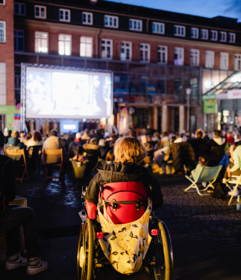 Gute Stimmung beim barrierefreien Sommerkino
